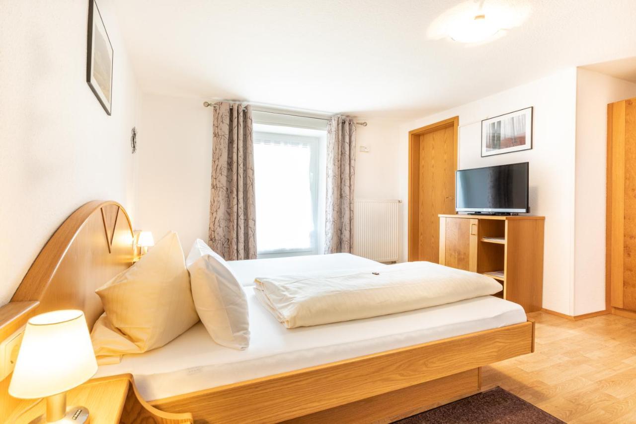 Hotel Landgasthof Zum Pflug Kleines Wiesental Luaran gambar